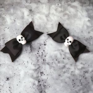 Skull Bow Hair Barrettes diy goth Halloween​